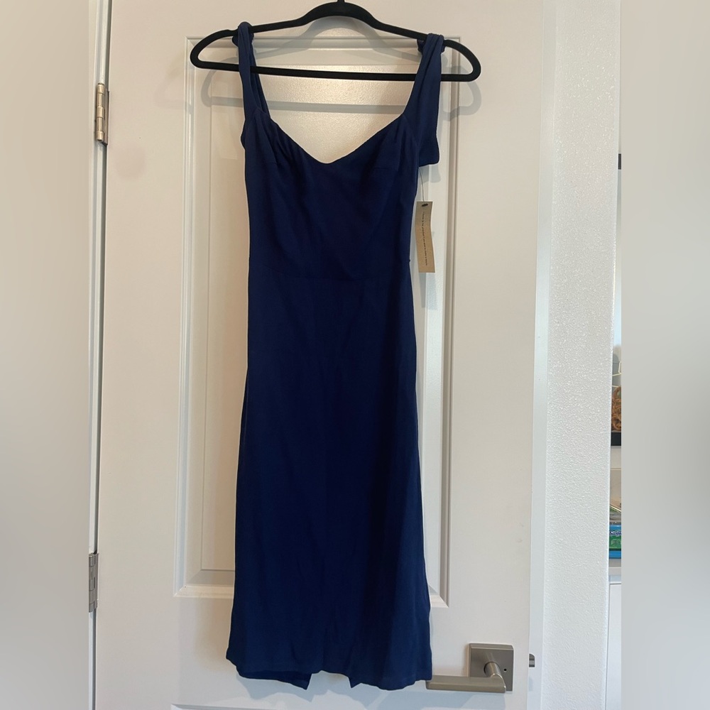 New Reformation  Cocktail Dress Sweetheart Neckline Tie Shoulder size 0